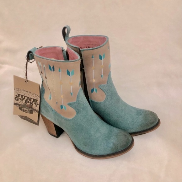 Junk Gypsy Wanderlust Boots - Picture 3 of 10